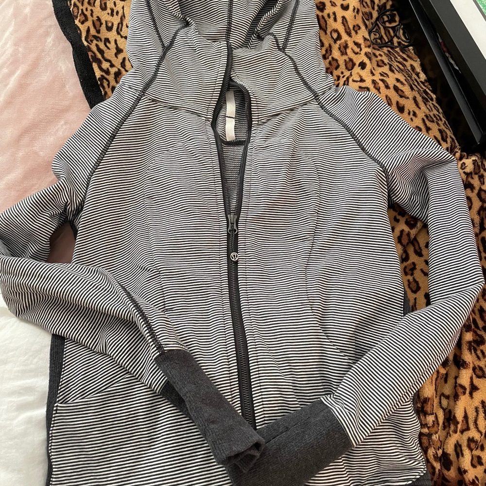 Black & white lululemon jacket
